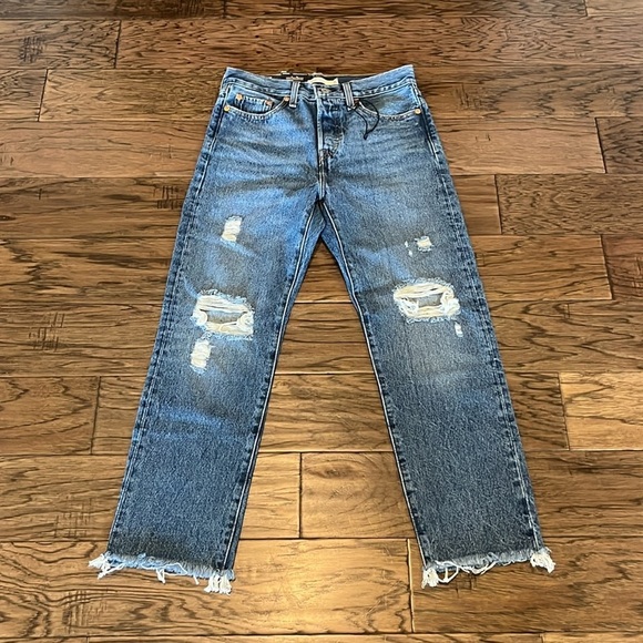 Levi’s Wedgie Straight High Rise NWT Size 25